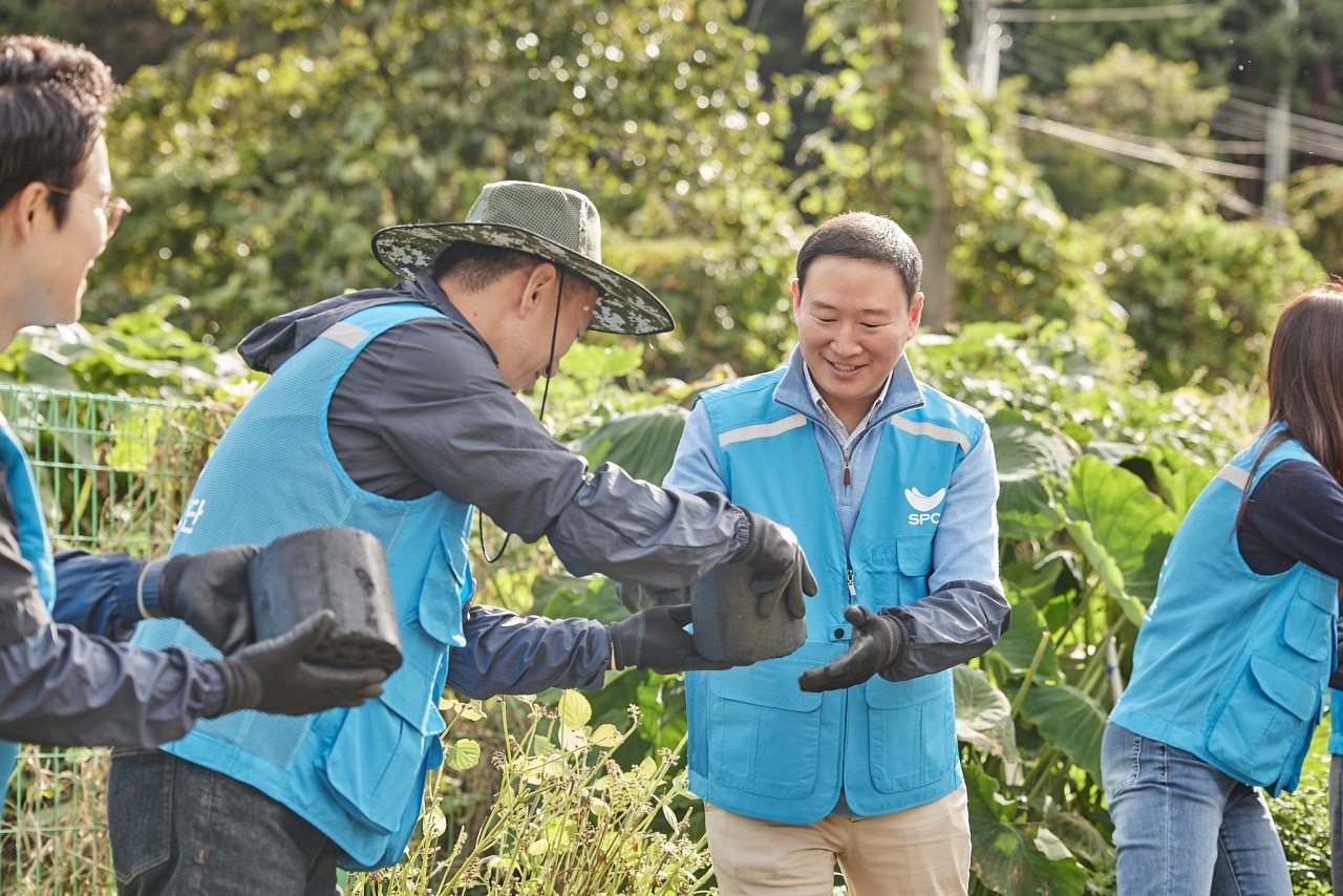 사진3-SPC그룹-연탄·호빵-기부…-취약계층-겨울나기-준비-도와.jpg
