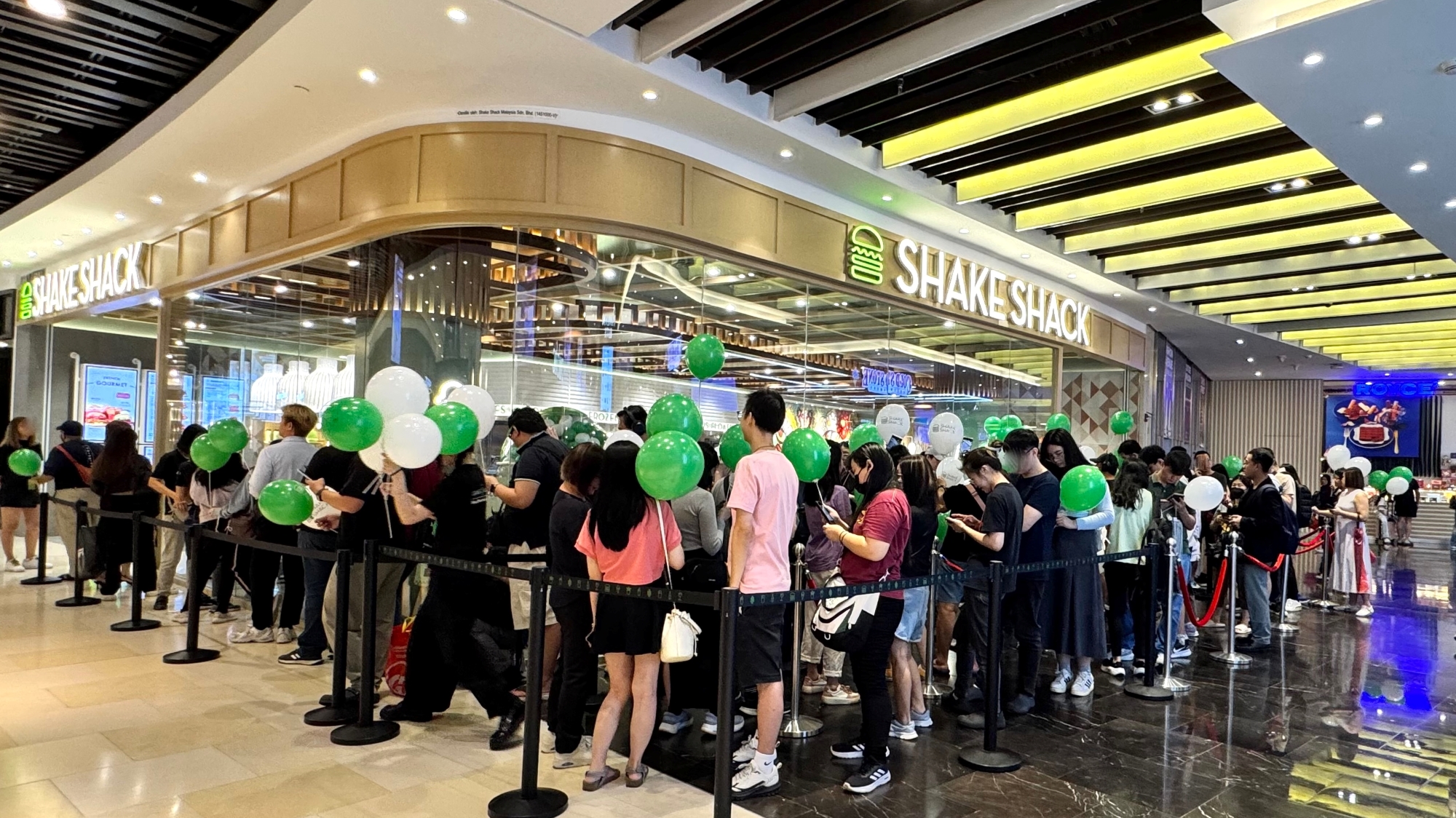 사진3-SPC그룹-쉐이크쉑-말레이시아-4호-파빌리온-쿠알라룸푸르점-오픈.jpg