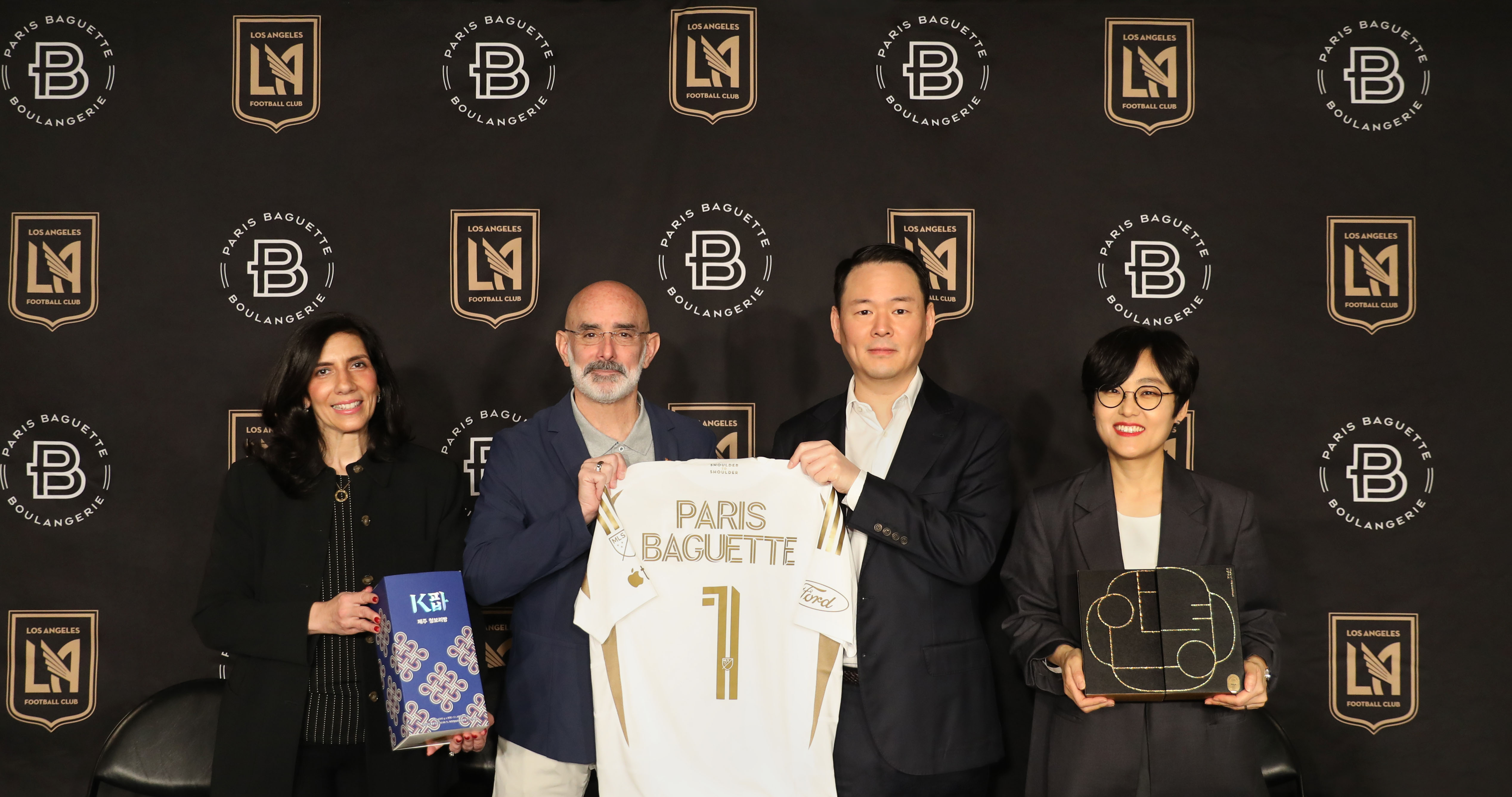 사진-파리바게뜨-美-‘LAFC’와-공식-파트너십-체결_2.jpg